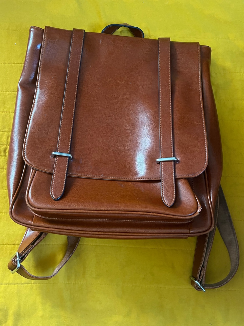 Men’s Brown Leather Messenger Backpack — Classic Structured Carry